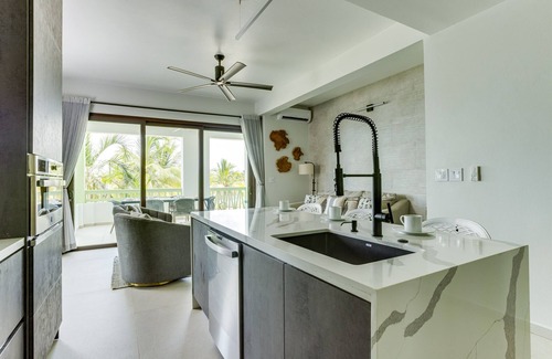 Cocoplum Condominio | The Villas at Cocoplum 'Ocelot' Apartment 122
