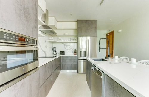 Cocoplum Condominio | The Villas at Cocoplum 'Whale Shark' Apartment 121