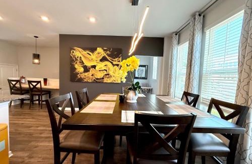 Durham Casa | The Villas The One Villa by RDU Airport with Indoor Heated Pool and Gym