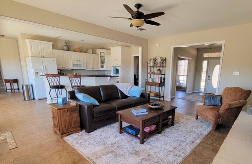 Marble Falls Casa | The Vineyard Vista - wildflowers, fire pit, near state parks, wineries, lakes