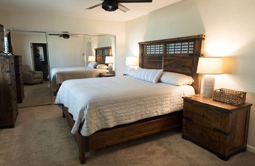 Sunrise Villas Villa | The Vista House, a Desert Escape, Heated Pool+Hottub|Pickleball|6 min to Old Town