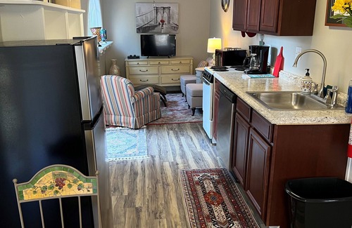 Winston - Salem Apartamento | The Vista Studio-Close to Downtown Wake Forest Baptist Hospital