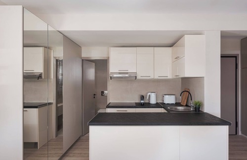 Vouliagmeni Apartamento | The Vouliagmeni Penthouse