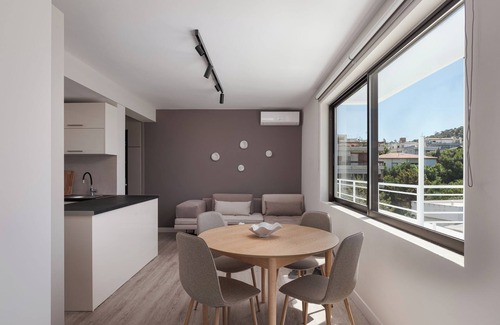 Vouliagmeni Apartamento | The Vouliagmeni Penthouse
