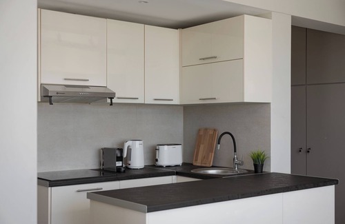 Vouliagmeni Apartamento | The Vouliagmeni Penthouse