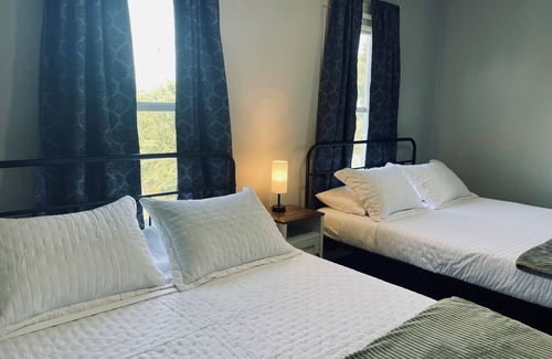 Canistota Otro | The Waechter Farmhouse: A Cozy Homestead Retreat