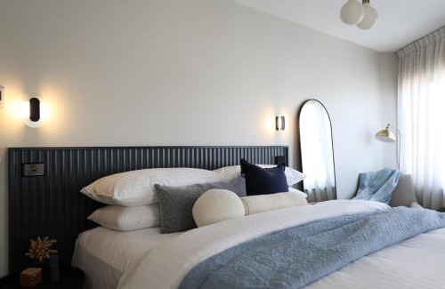 North Hobart Hotel | The Waggon Stables Boutique Accommodation