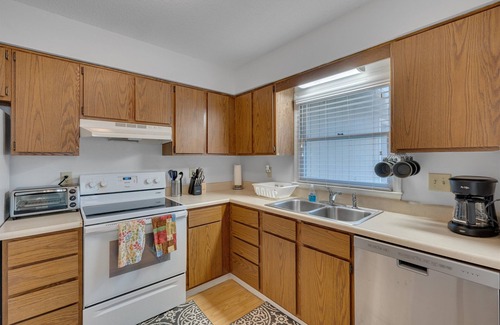 Durham Casa | Duke 2BR + 2BA @ American Village