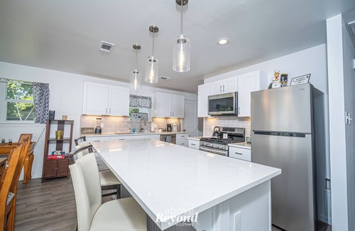Bastrop Casa | The Walkable Cozy | 3 Bed, 2 Bath