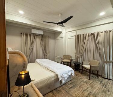Rawalpindi Apartamento | The Walnut: 1BHK Luxury Apt Self Checkin