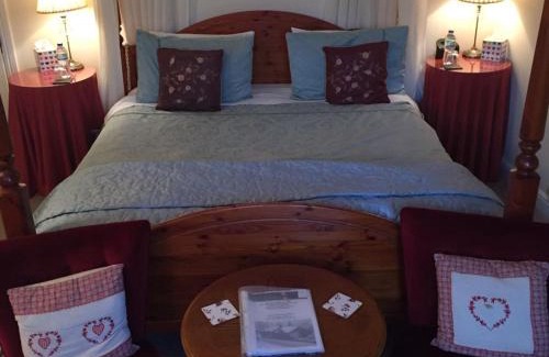 Birch Vale Cama Y Desayuno | The Waltzing Weasel B&B