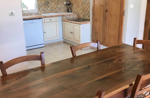 Cabannes Casa | The warblers house ground floor swimming pool accessibility pets