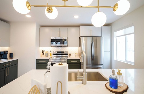 Broadmoor Casa | The Warren at Roanoke -Hot Tub-
