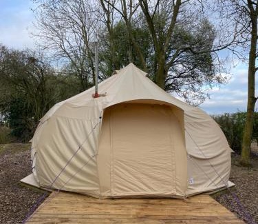 Brackley Otro | The Warren, Hot Tub and wood burning stove