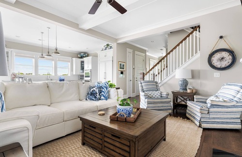 Charleston Casa | The Watch - ¡En el agua con hermosas vistas del atardecer!