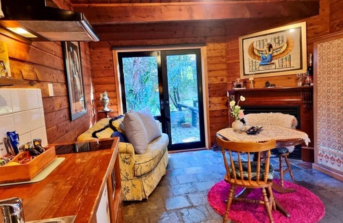 Warburton Cabaña | The Water Cottage