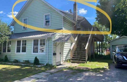 Napanee Apartamento | The Water street Inn UPSTAIRS apartment