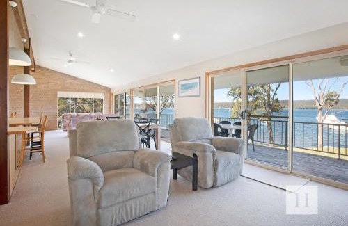 Gwandalan Casa | The Waterfront