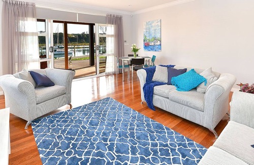 Arkles Bay Apartamento | Un apartamento privado a orillas del estuario de Weiti