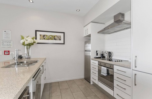 Paihia Casa | THE WATERFRONT - PAIHIA HOLIDAY APARTMENT, family friendly in Paihia