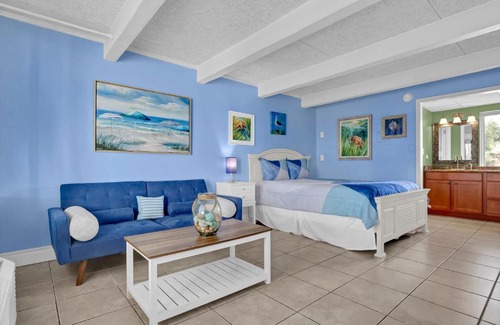 Airlie Casa | The Waterway 230 by Sea Scape Properties