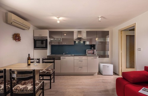 Zurkovo Apartamento | The Wave - Apt with Seaview and Garden, Kostrena, Croatia