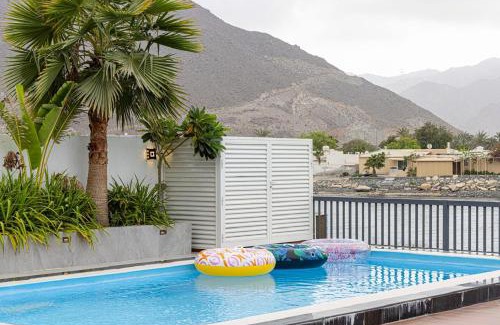 Sharm Villa | The Wave Villa - Al Dana Island Fujairah
