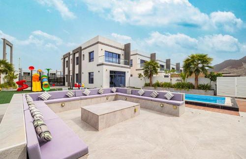 Sharm Villa | The Wave Villa - Al Dana Island Fujairah