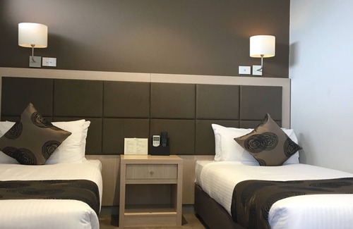 Glen Waverley Hotel | The Waverley International Hotel