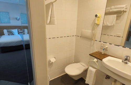 Glen Waverley Hotel | The Waverley International Hotel