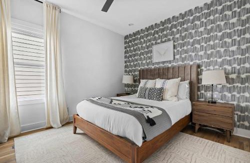 Edgehill Casa | The Waylon - Newly Redesigned, Rooftop with Sauna