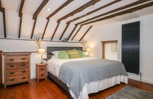 Pillaton Hotel | The Weary Friar Inn