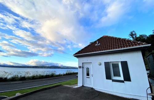 Gourock Casa | The Wee Cottage by the Ferry