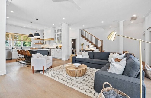 Downtown Casa | The Weekender House - Pool - Downtown