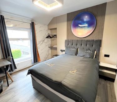 Pembroke Dock Cama Y Desayuno | The Welsh Space - Newly Renovated!