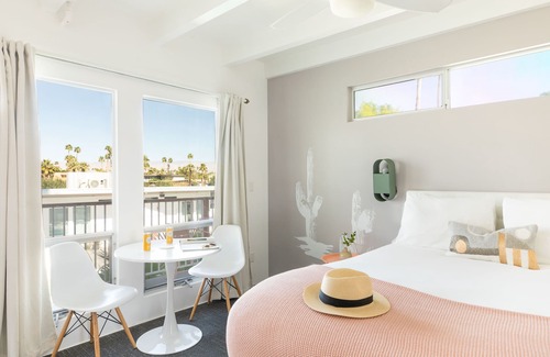 Tahquitz River Estates Hotel | Amplio 2BD / 2BA Flat en Wesley Hotel