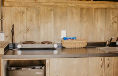 Flag Pond Apartamento | The Wesley Unit 5- Not Pet Friendly - Glamping Retro