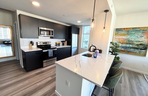 White Plains Apartamento | The Westchester Experience. Free parking!