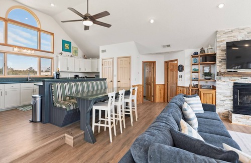 Ocean Hill Casa | The Wheelhouse: Pool and Hot Tub | 500ft. to Beach