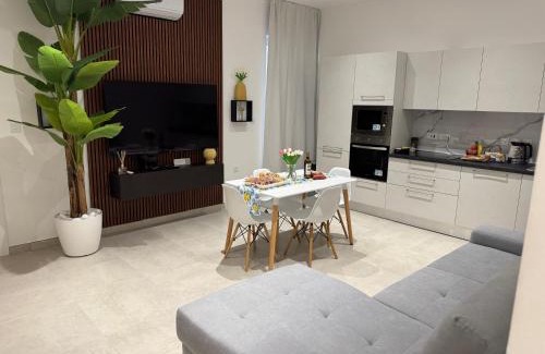 Gzira Apartamento | The White Balcony