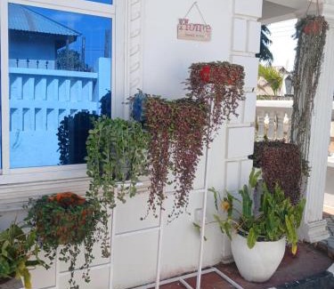 Dodoma Apartamento | The white cottege Apartments