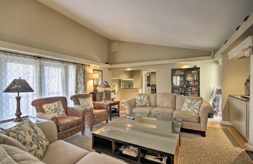 Rio Apartamento | The White Elephant Inn Getaway with Pool and Hot Tub!