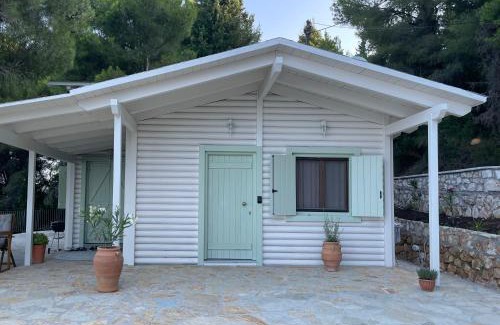 Evgiros Casa | The White House above Egremni