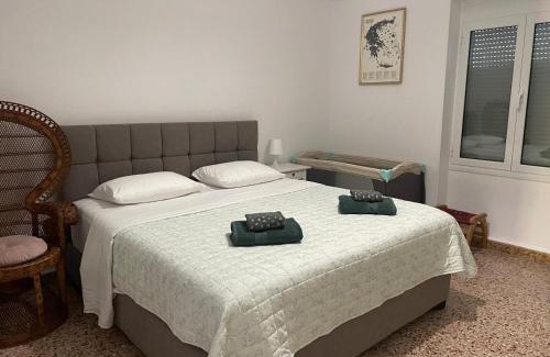 Salamis Casa | The White House - Aianteio