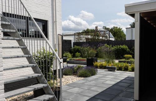 Tholen Apartamento | The White House Apartment
