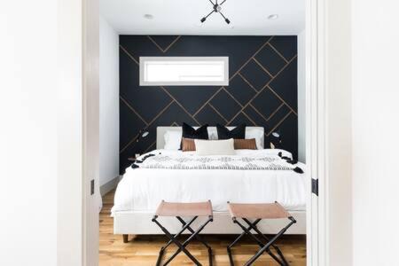 Hope Gardens Casa | The White House - Hot Tub 1 mile to Broadway