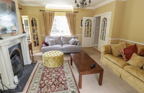 Drumshanbo Casa | The White House