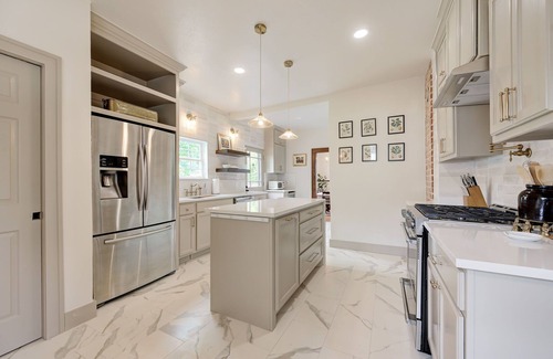 Central Oklahoma City Casa | The White House OKC + Wedding Venue- a historical remodel for 10 people
