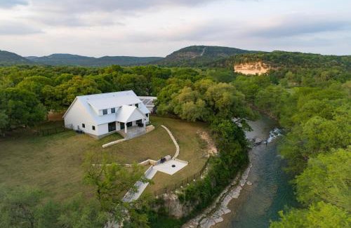 Canyon Lake Casa | The White House on the Horseshoe