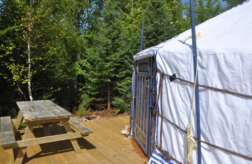 Indian Brook Casa | White Moon Yurt en Cabot Shores Wilderness Resort